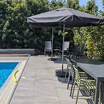 Anemelie Villa *